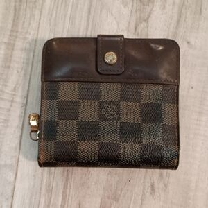 LOUIS VUITTON Damier Ebene Canvas Compact Zip Bifold Wallet